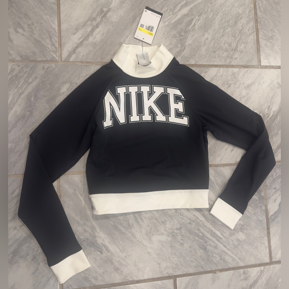 NWT Nike Women’s Long Sleeve Logo Too Size Small Tight Fit DQ6624-010